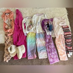 Set of 29 Girls 5t sleepwear bundle